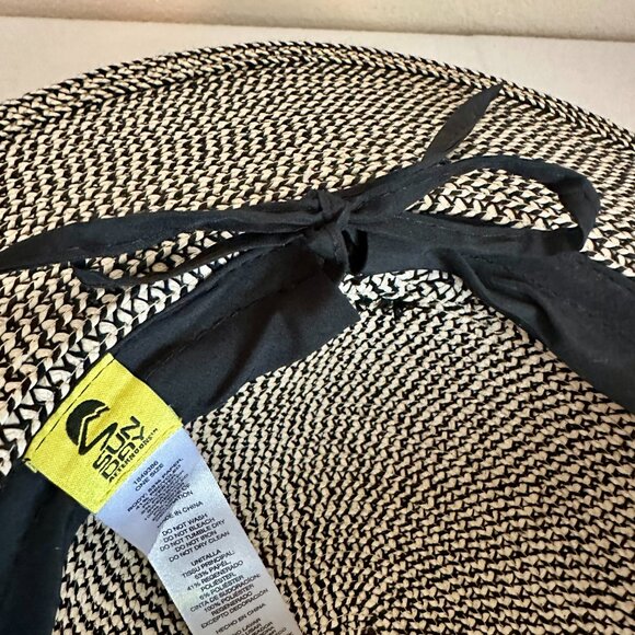 BUNDLE (7) New Sunday Afternoons Women's Sun Hat UPF 50+ Adjustable Chinstrap - Picture 9 of 13